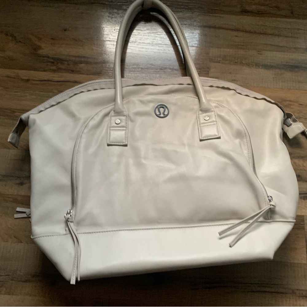 Lululemon  Seven Days of Asana Bag